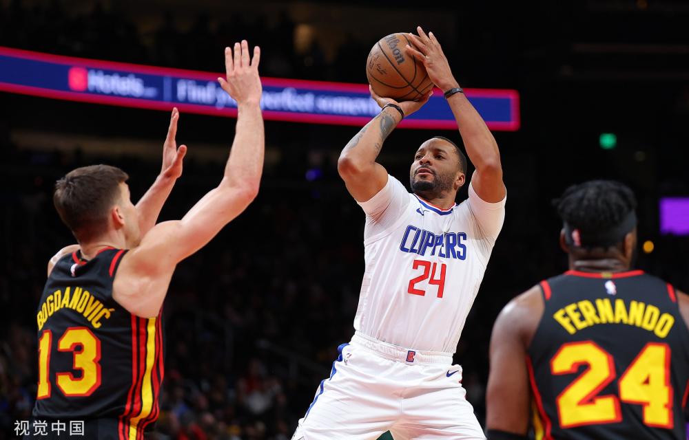 在比赛的首 在比赛的首