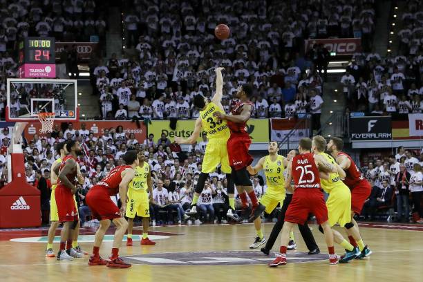 决中面对一 决中面对一