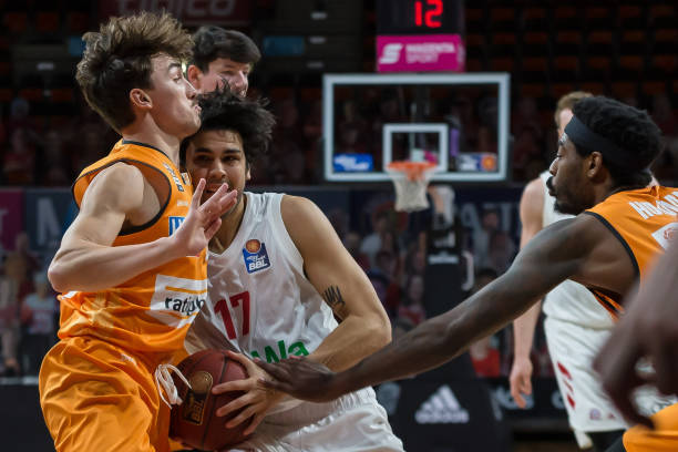 探讨足协的 探讨足协的